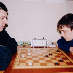 Победитель турнира Александр Мартынов (справа) и Эдуард Апатенко (слева)